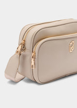 Carica l'immagine nel visualizzatore di Gallery, Borsa a tracolla media con pouch