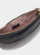 Carica l'immagine nel visualizzatore di Gallery, Borsa a spalla media con charm
