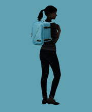 Carica l'immagine nel visualizzatore di Gallery, American Tourister Take2cabin S