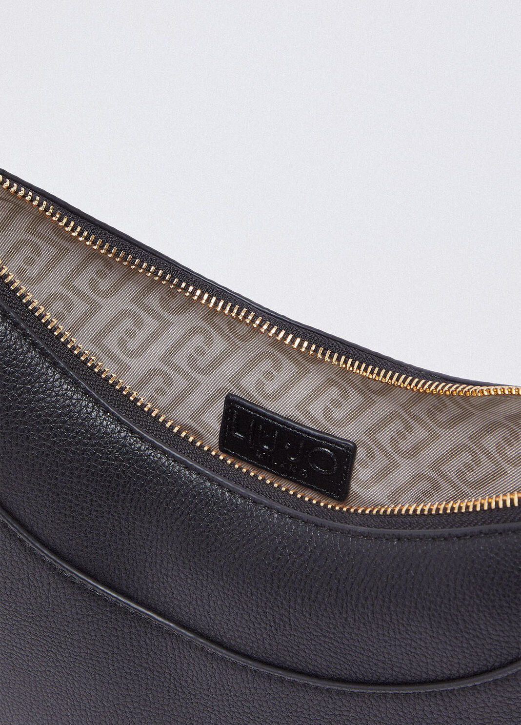 Borsa hobo media con charm Cirry Liu Jo