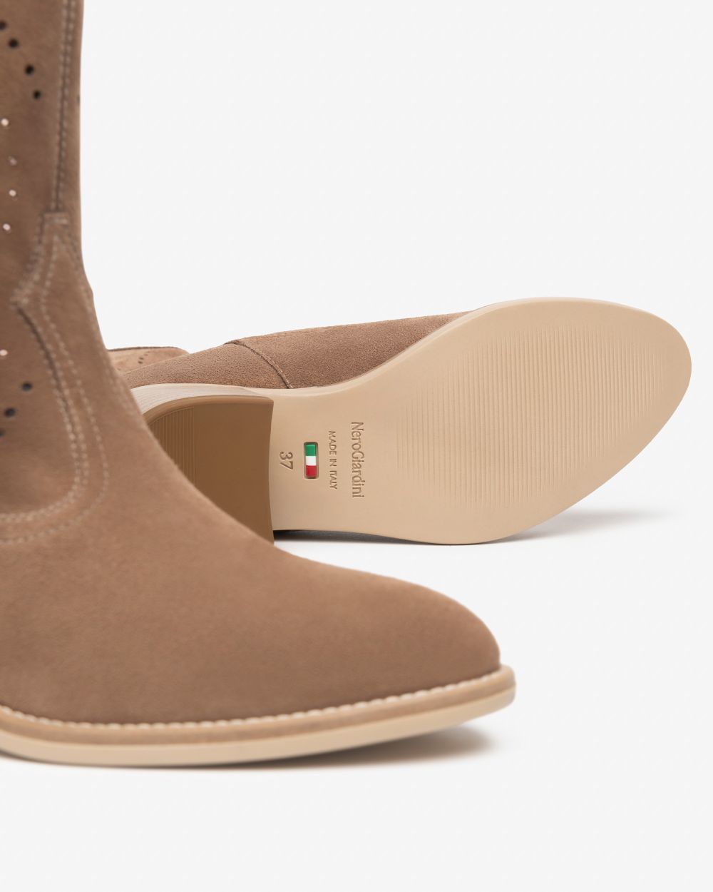 E615122D_442 Stivali Donna in Suede NeroGiardini