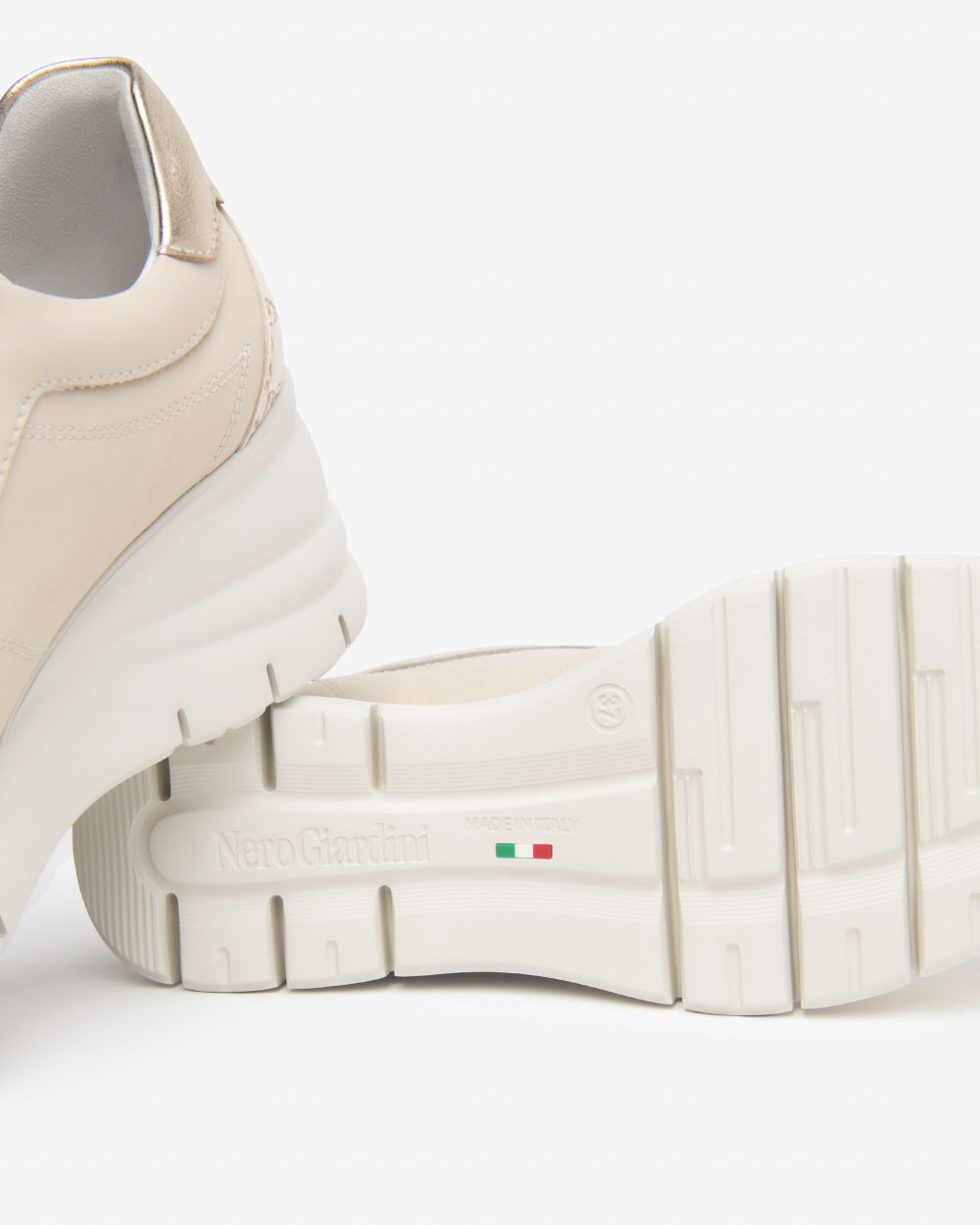 E615221D_710 Sneakers Donna in Pelle e Materiale Tecnico NeroGiardini