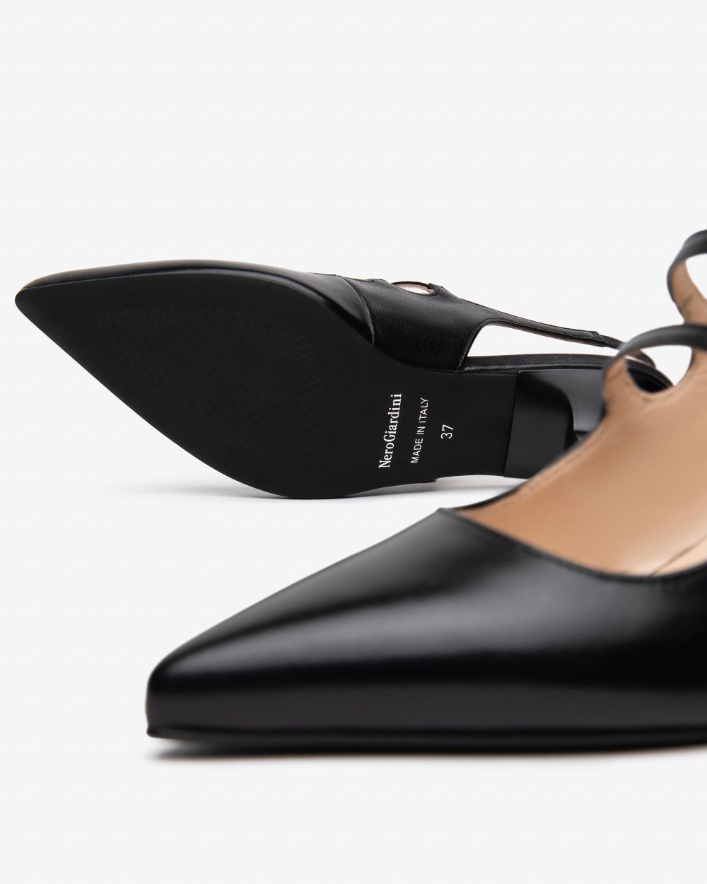 E615410DE_100 Sling-Back Donna in Pelle NeroGiardini