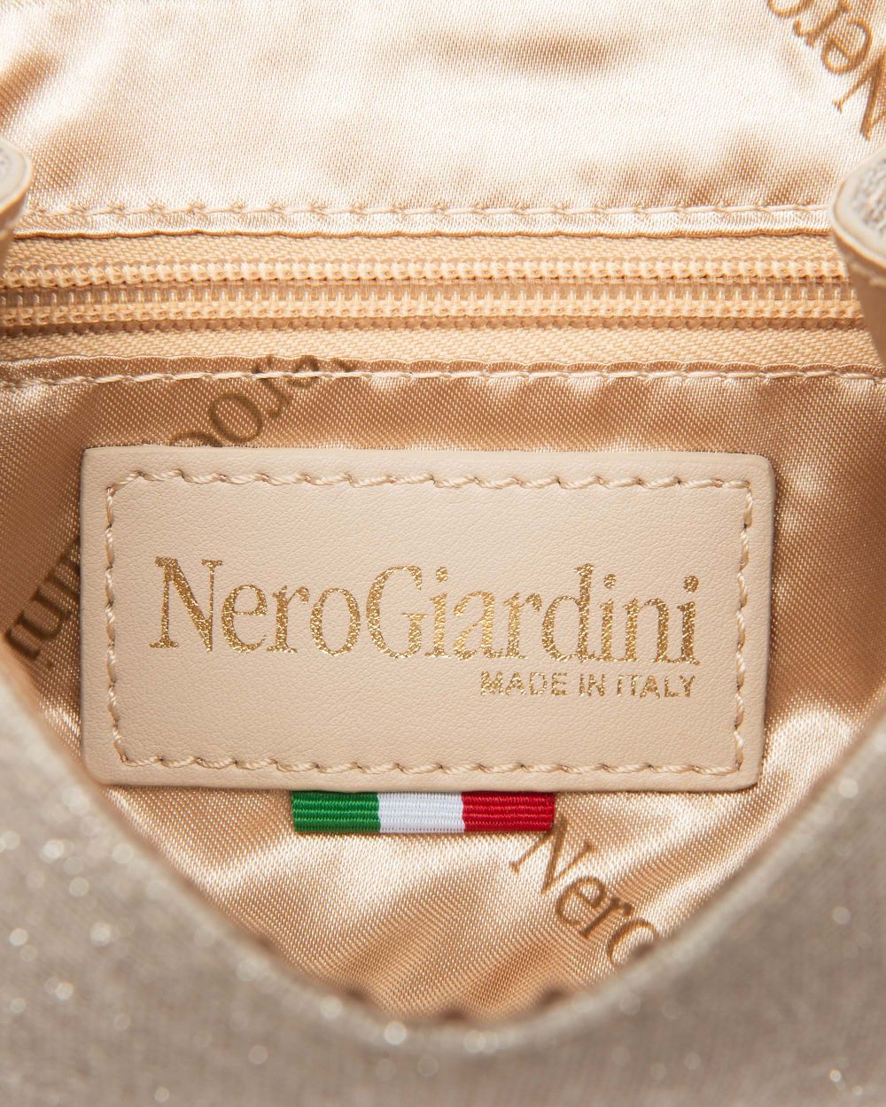 E644121DE_412 Pochette da Donna in Materiale Tecnico NeroGiardini