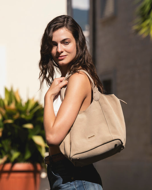 E644145D_421 Borsa a Spalla da Donna in Camoscio NeroGiardini