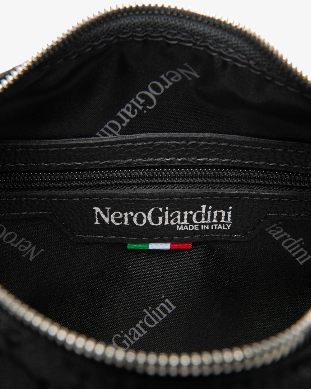E644210D_100 Borsa a Tracolla da Donna in Materiale Tecnico NeroGiardini