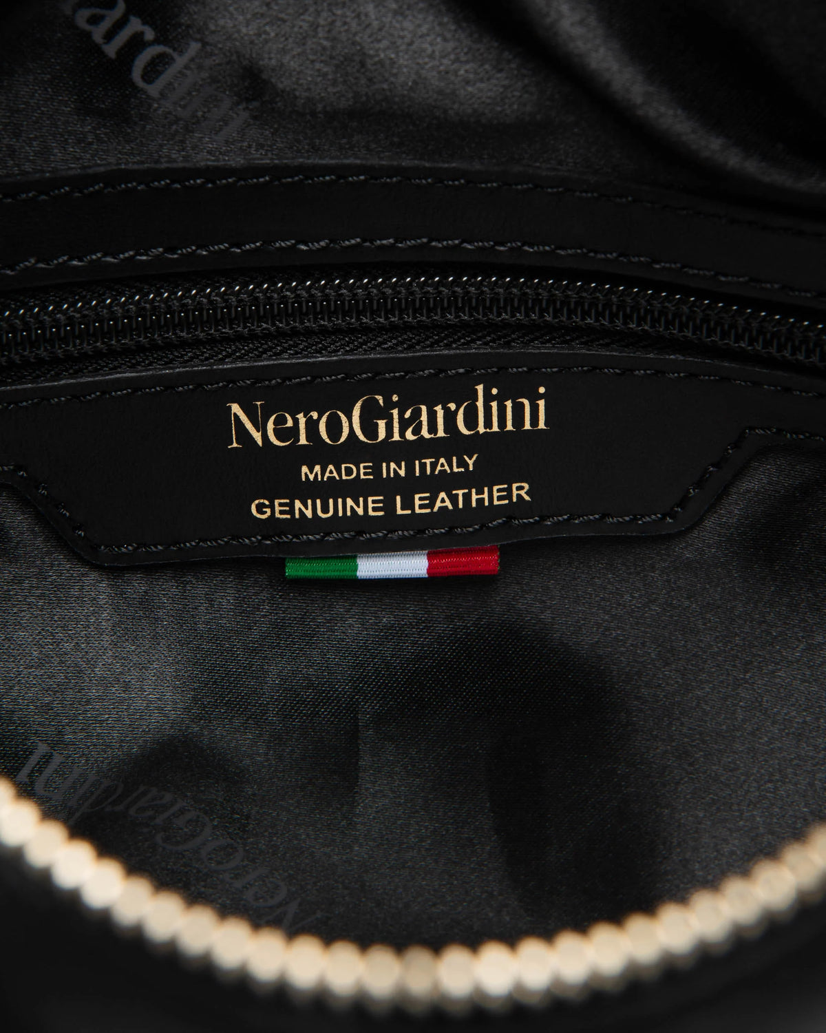 NeroGiardini Borsa a tracolla da donna in pelle Nero