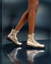 Carica l'immagine nel visualizzatore di Gallery, Art. I412006D/406 Anfibi donna in pelle