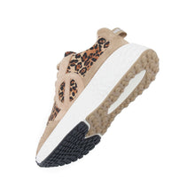 Carica l'immagine nel visualizzatore di Gallery, CARTER JOGGER W NOCCIOLA/LEOPARDATO