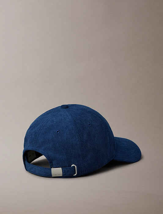 Cappellino in velluto a coste con logo ricamato Calvin Klein pageant blue