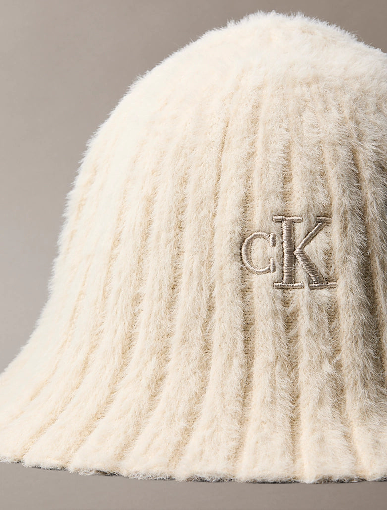 Cappello alla pescatora in maglia morbida Kalvin Klein light hay