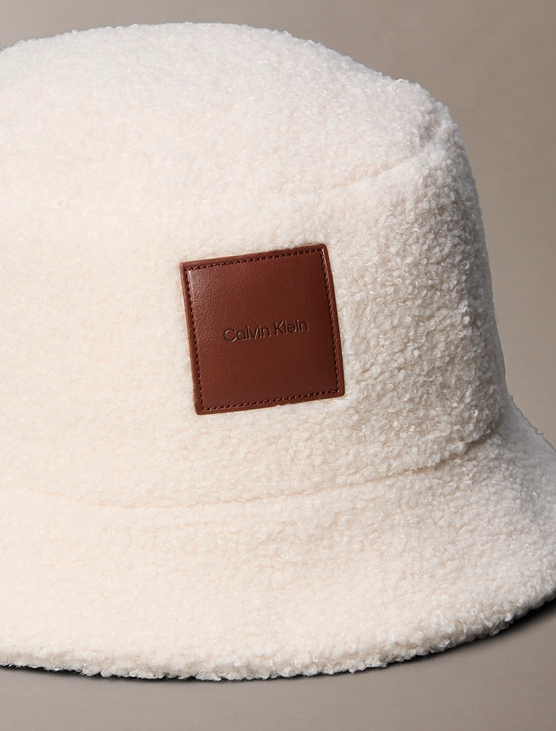 Cappello alla pescatora in sherpa Kalvin Klein birch