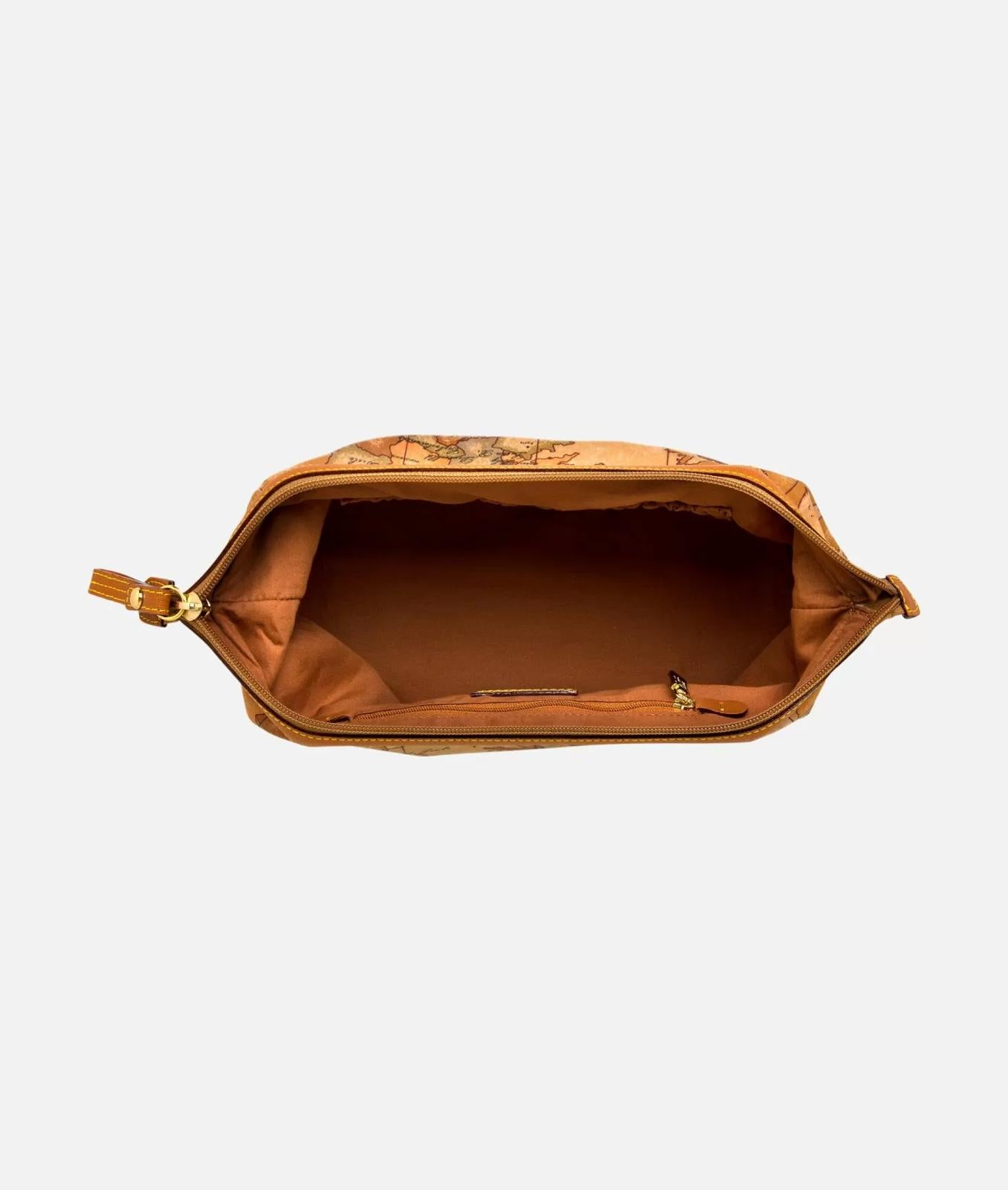Art. C M060 6001 Geo Soft Beauty case medio a trapezio Alviero Martini