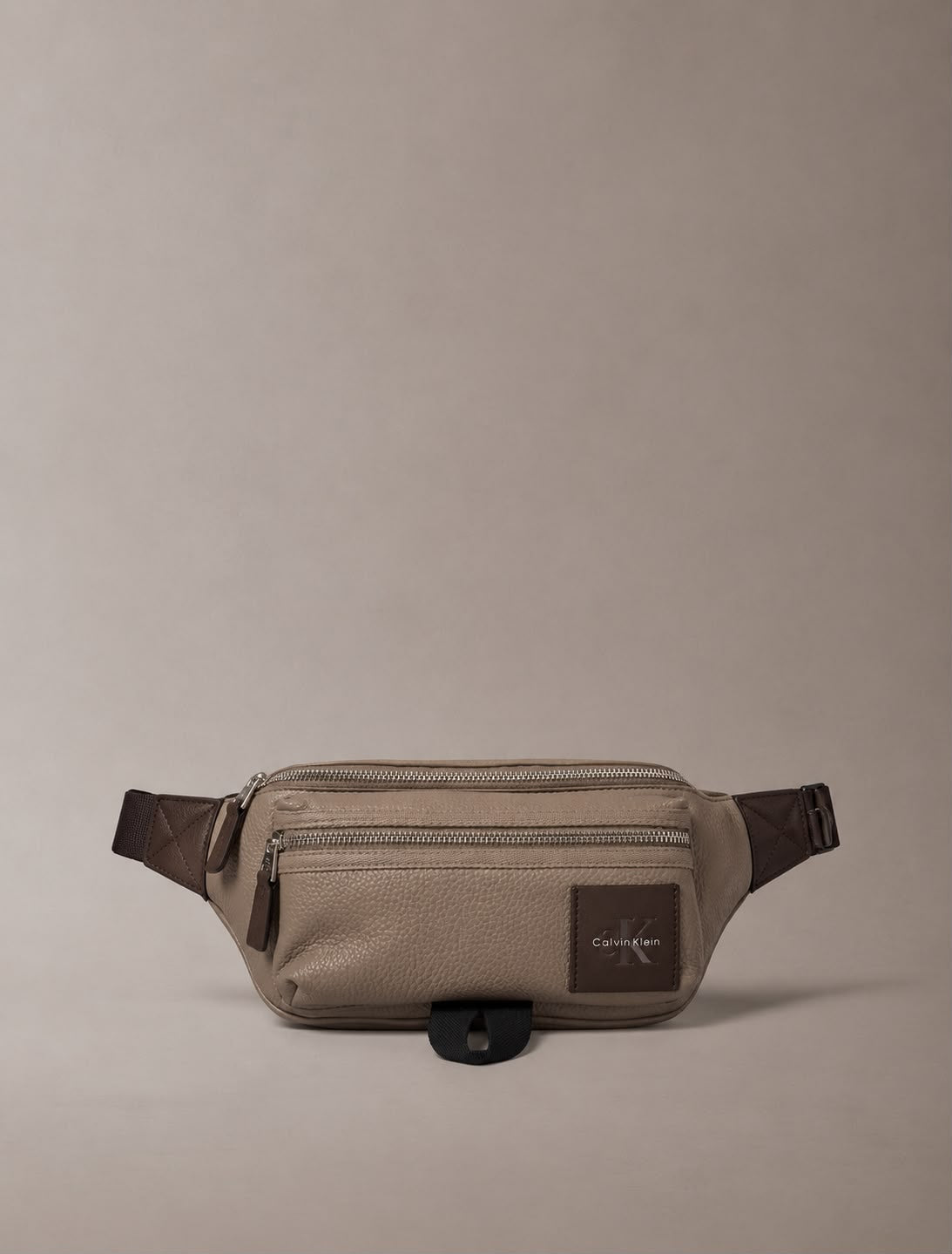 Marsupio in pelle martellata con logo Calvin Klein Desert Taupe