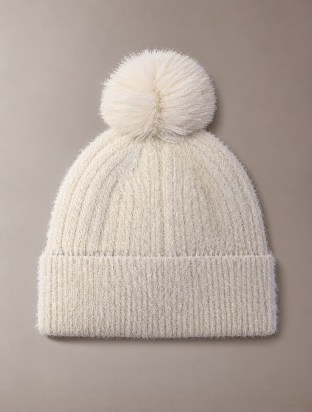 Berretto morbido con pompon Calvin Klein light hay