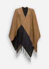 Carica l&#39;immagine nel visualizzatore di Gallery, Poncho con logo e frange
