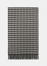 Carica l&#39;immagine nel visualizzatore di Gallery, Stola jacquard in vichy
