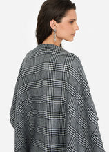 Carica l&#39;immagine nel visualizzatore di Gallery, Poncho in principe di galles
