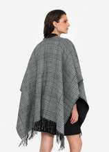 Carica l&#39;immagine nel visualizzatore di Gallery, Poncho in principe di galles
