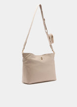 Carica l&#39;immagine nel visualizzatore di Gallery, Tote bag media con charm
