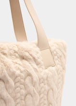 Carica l&#39;immagine nel visualizzatore di Gallery, Borsa hobo grande in pelliccia sintetica
