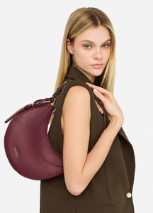 Borsa a spalla media con charm