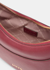 Borsa a spalla media con charm