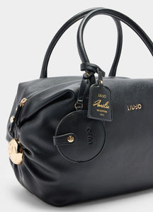Borsa grande con charm