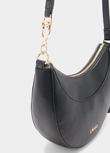Borsa a spalla media con charm