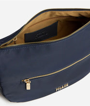 Carica l&#39;immagine nel visualizzatore di Gallery, Alviero Martini Stormy Nylon tracolla a mezzaluna grande Blu Notte
