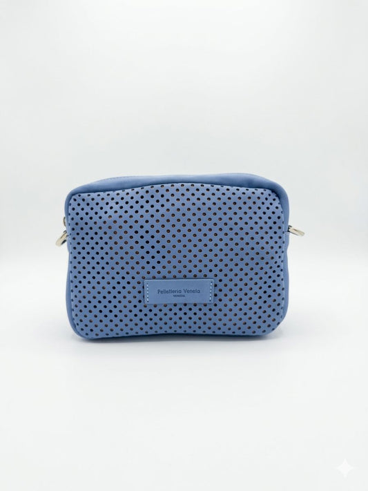 Borsa a Tracolla 'Forello' in Nabuk Traforato Cielo - Pelletteria Veneta