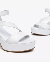 Carica l&#39;immagine nel visualizzatore di Gallery, Art. E410400D/707 Sandali Donna in Pelle
