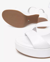 Carica l&#39;immagine nel visualizzatore di Gallery, Art. E410400D/707 Sandali Donna in Pelle
