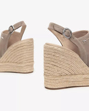 Carica l&#39;immagine nel visualizzatore di Gallery, Art. E410600D/451 Sandali Donna in Suede
