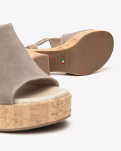Carica l&#39;immagine nel visualizzatore di Gallery, Art. E513621D/451 Sandali Donna in Suede
