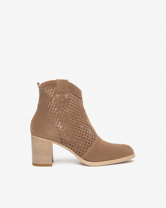 E615110D_442 Tronchetti Donna in Suede NeroGiardini
