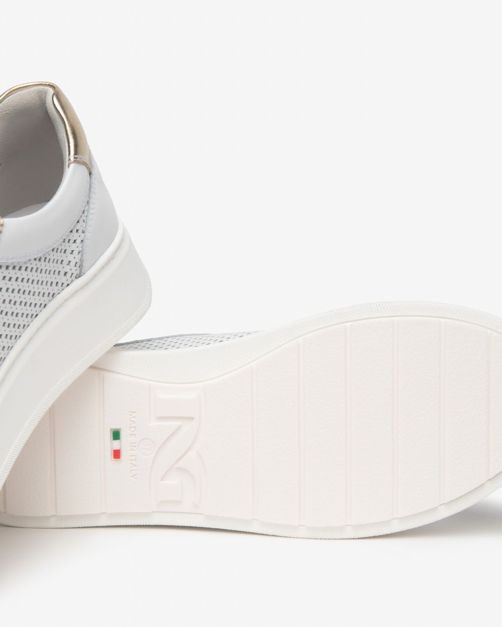 E615274D_707 Sneakers Donna in Pelle e Materiale Tecnico NeroGiardini