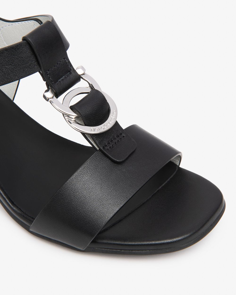 E615870D_100 Sandali Donna in Pelle NeroGiardini