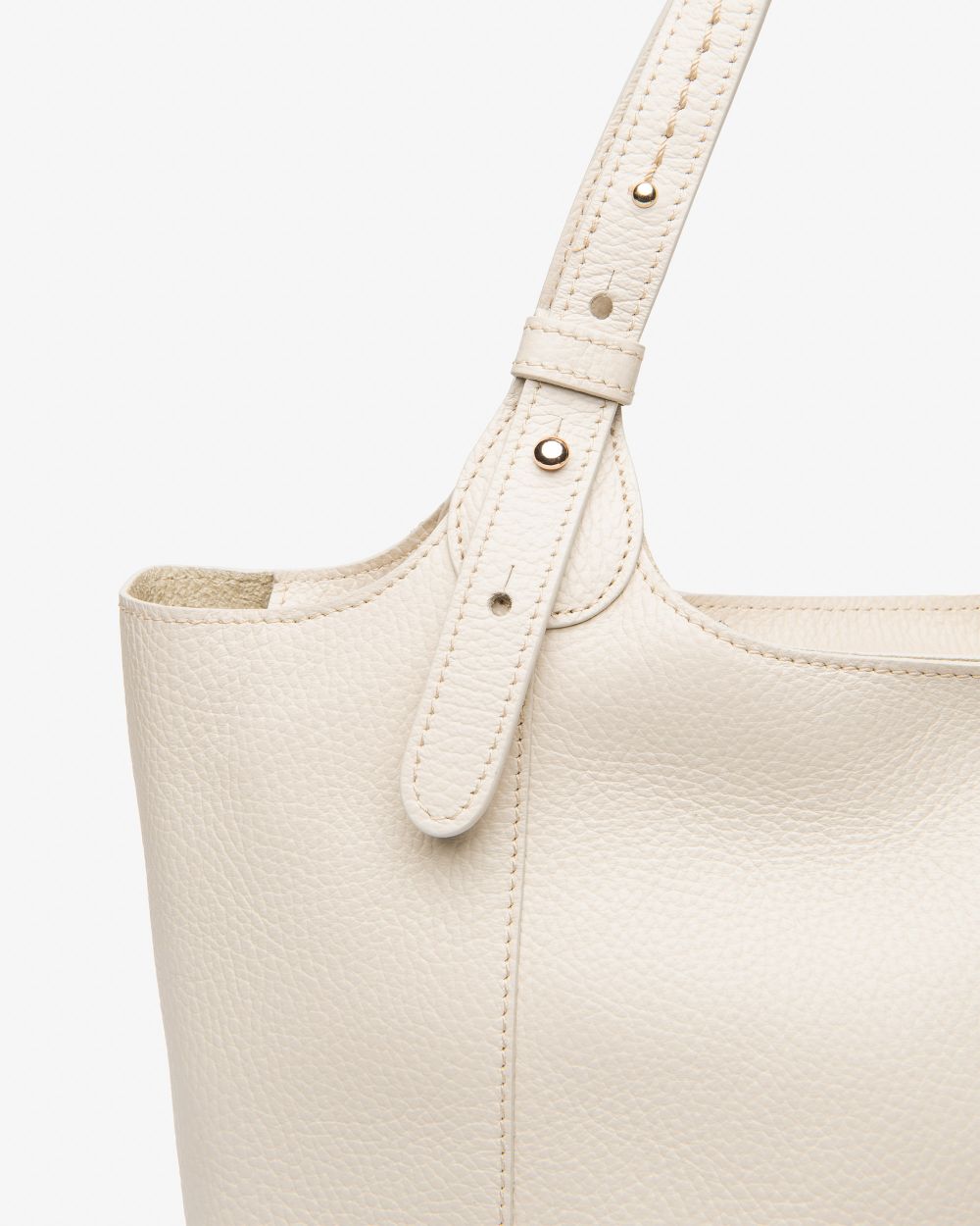 E644141D_704 Borsa a Spalla da Donna in Pelle NeroGiardini