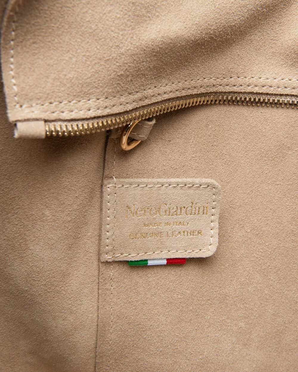E644145D_421 Borsa a Spalla da Donna in Camoscio NeroGiardini