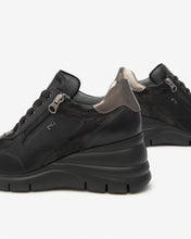Carica l&#39;immagine nel visualizzatore di Gallery, Art. I514120D/100 Sneakers Donna in Pelle e Materiale Tecnico
