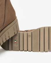 Carica l&#39;immagine nel visualizzatore di Gallery, Art. I514911D/501 Anfibi Donna in Suede
