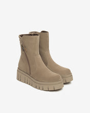 Carica l&#39;immagine nel visualizzatore di Gallery, Art. I514914D/501 Stivaletti Donna in Suede
