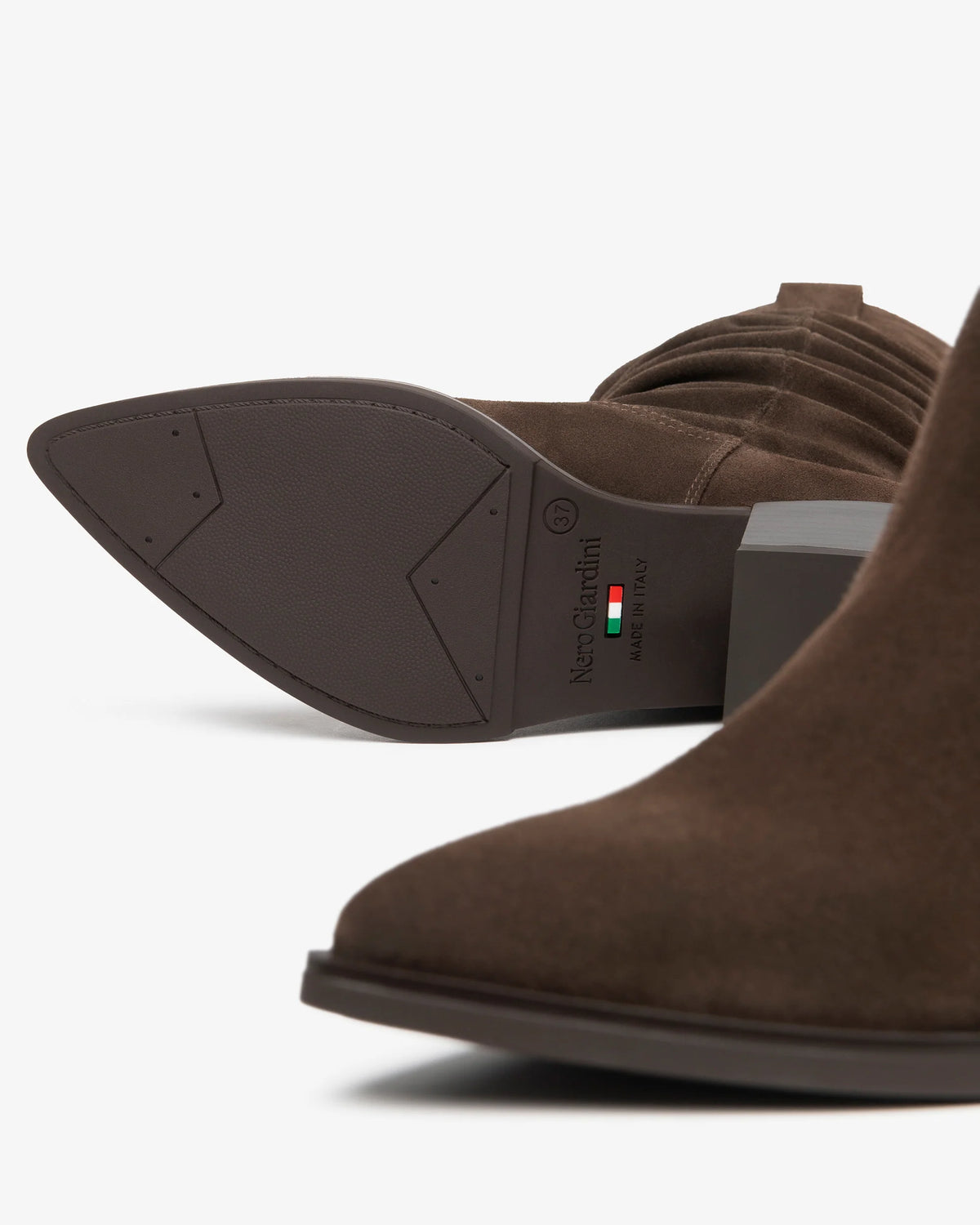 NeroGiardini Stivali da donna in camoscio I617128D-300