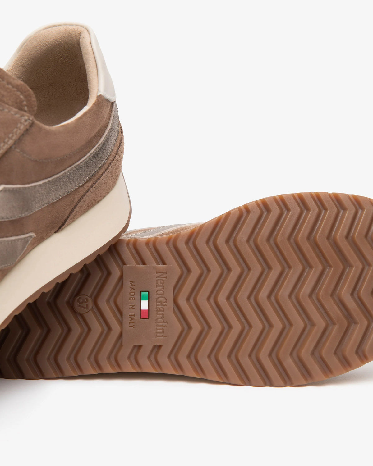 NeroGiardini Sneakers da donna in pelle scamosciata e pelle I617321D-442