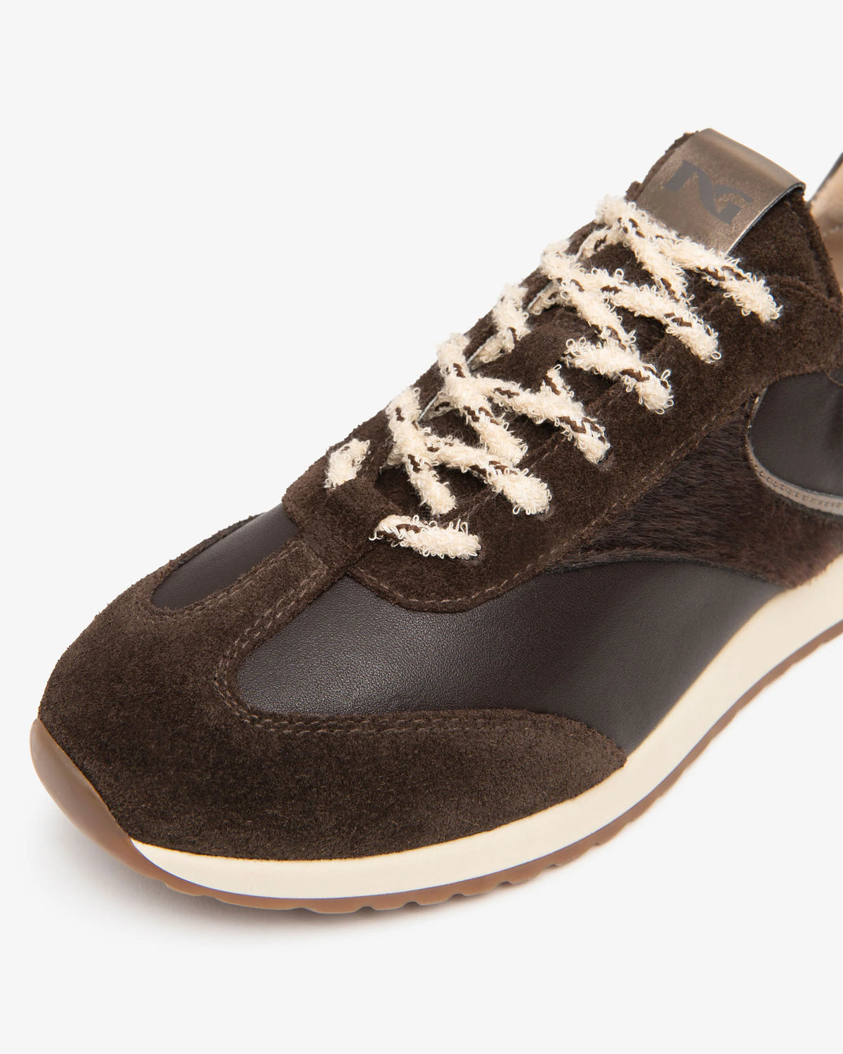 NeroGiardini Sneakers da donna in pelle scamosciata, pelle e tessuto tecnico I617325D-300