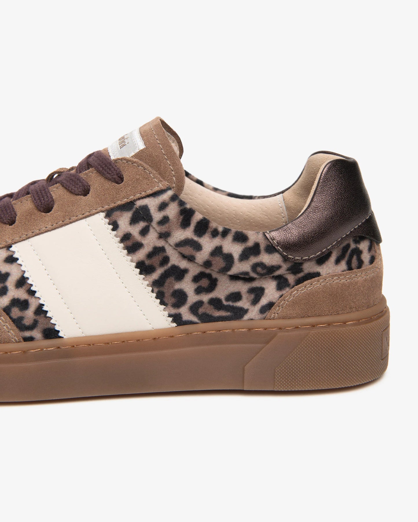 NeroGiardini Sneakers da donna in pelle scamosciata, materiale tecnico e pelle I617426D-442