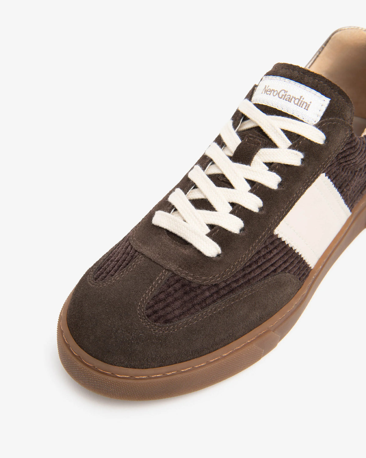NeroGiardini Sneakers da donna in pelle scamosciata, tessuto e pelle I617428D-300
