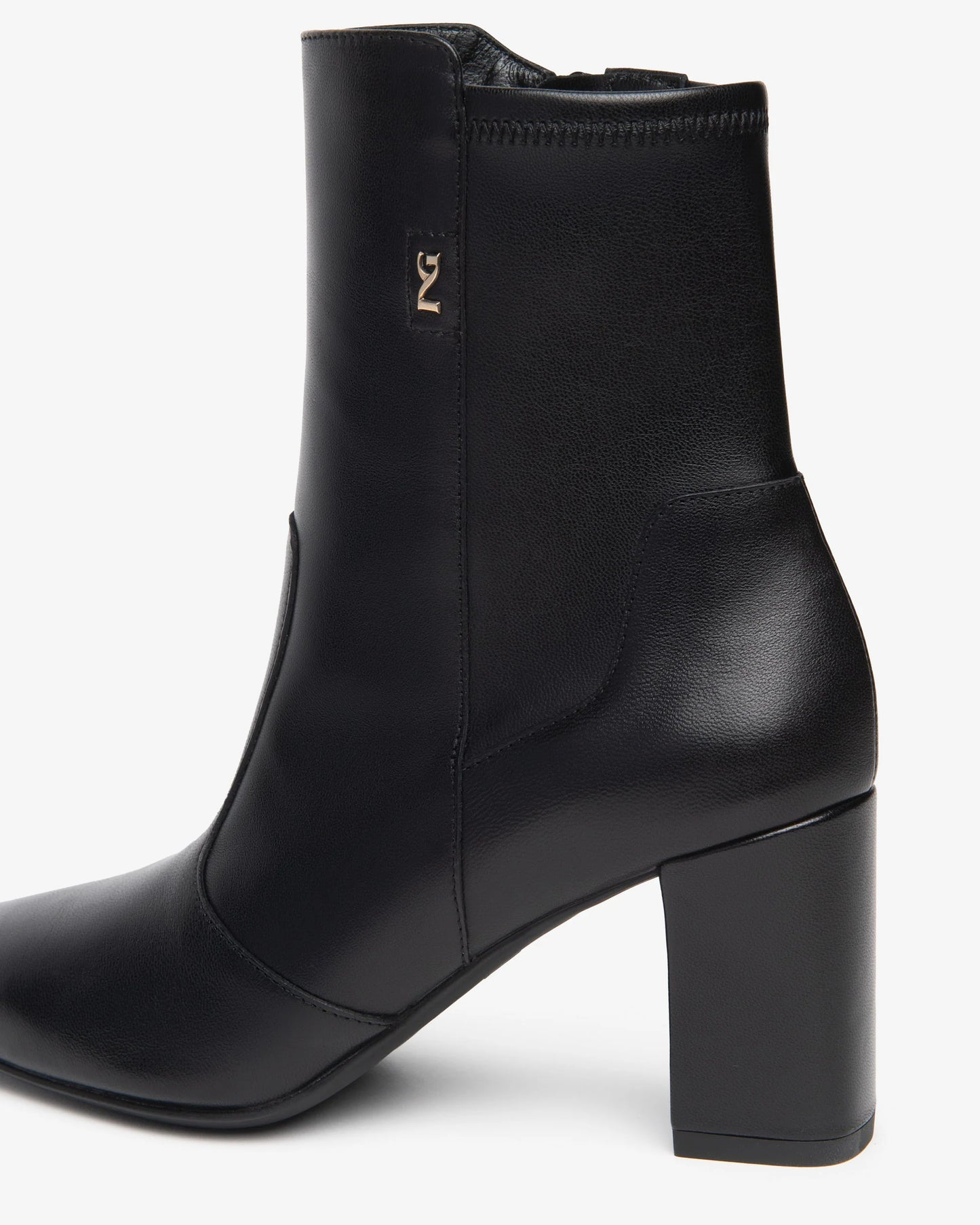 NeroGiardini Stivaletti da donna in pelle e materiale tecnico I617643DE-100
