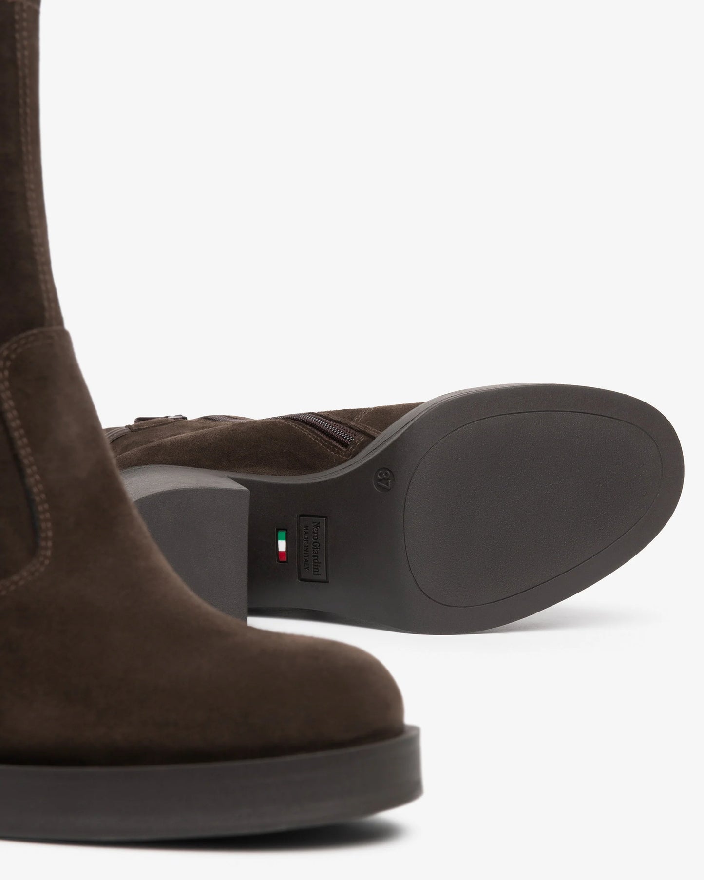 NeroGiardini Stivaletti da donna in camoscio I617930D-300